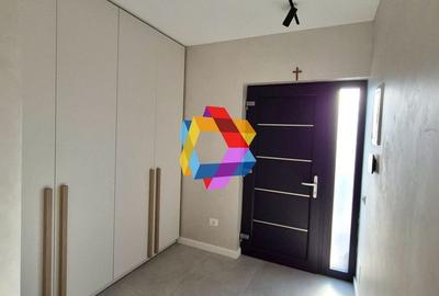 Casă individuală cu 4 camere cu Canalizare în Tractorul - 11