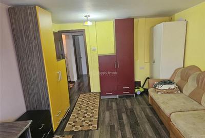 Resita, 2 Cam. Dec., Mobilat Utilat, Micro 4 - 2