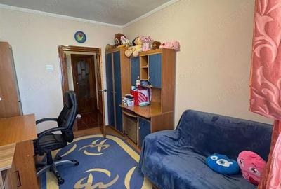 Apartament cu 3 camere decomandat în Micro 18 - 1