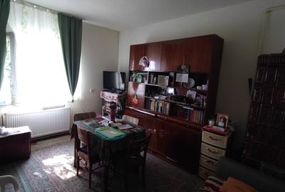 Vand casa cu 3 camere in cartierul Dambul Rotund - 7
