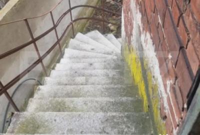 Casă cu 4 camere cu Teren 287 Mp în Lupeni - 1