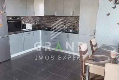 Living spatios + curte comuna cu pomi, foisor si gratar - perfect pentru familie
