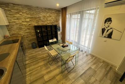 Apartament cu 3 camere semidecomandat, mobilat în Decebal - 8