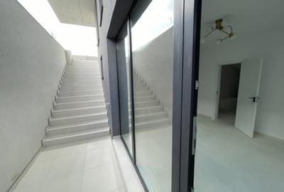 Casă cu 6 camere cu Teren 400 Mp în Domnești - 3