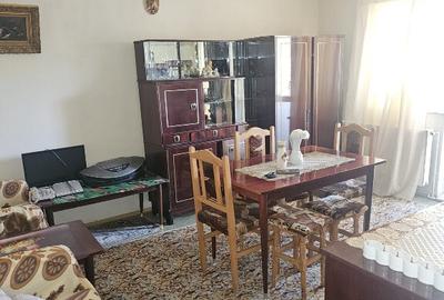 Apartament cu 3 camere in Zarnesti, zona Tohan Blocuri