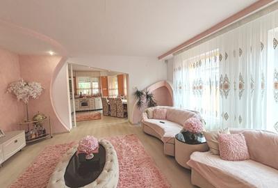 Casa 7 camere, 4 grupuri sanitare, curte si gradina Casa 7 camere, 4 grupuri sanitare, curte si gradina - 2