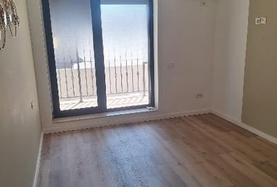 Tomis Nord, spatiu ideal BIROURI, 300 mp., curte, 2 locuri parcare - 3