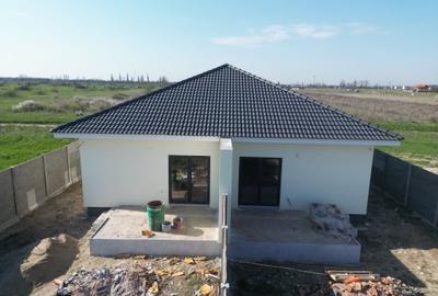 Casă Modernă de Vânzare 3 Camere, 2 Băi, Terasă Acoperită Zona în Dezvoltare - 7