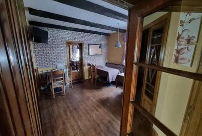 A 31 Proprietarul ofera spre inchiriere,300 mp utili in fata Inspectoratului Scolar ,strada Oituz,33 - 17