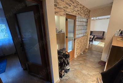 Re?i?a, apartament 4 camere, 100 mp, etaj 2, zona Micro II - 5