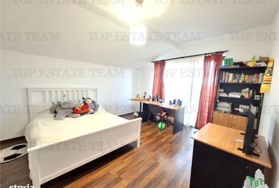 Casă cu 4 camere în Ostratu