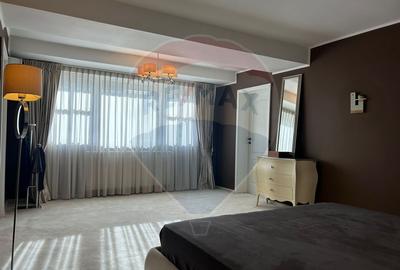 De vanzare apartament utilat si mobilat de LUX pe Blvd. Decebal - 13