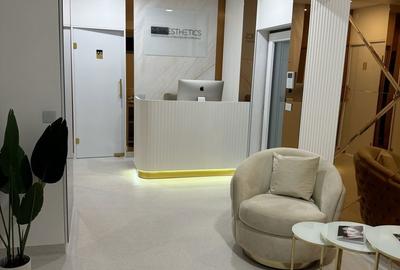 Spațiu comercial, de 71 mp, în Central - 3