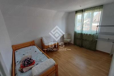 Casa 5 camere, D+P+1, Zona Nord - 1