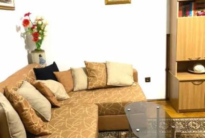 Apartament cu 3 camere decomandat în Capitale - 14