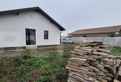 Casă cu 4 camere cu Teren 400 Mp în Vetiș - 6