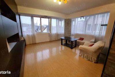Apartament cu 3 camere decomandat în Moșilor
