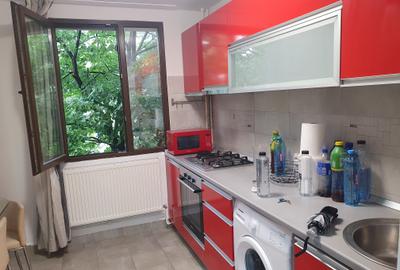 Apartament cu 3 camere semidecomandat în Drumul Taberei - 1