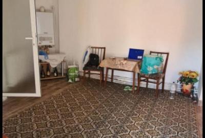 Casă cu 4 camere cu Teren 800 Mp în Uroi - 2