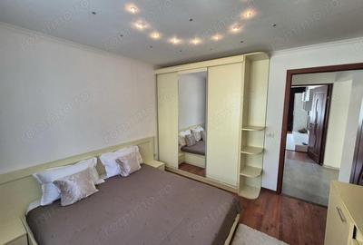 Apartament cu 2 camere decomandat în Micro IV - 1