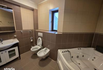 Casă cu 9 camere cu Teren 1861 Mp în Păcurari - 9