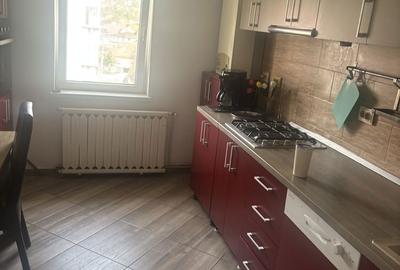 Apartament cu 3 camere decomandat în Nepos - 1