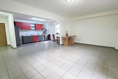 Intr-adevar unic. Apartament cu 3 camere, peste 90 mp, Cernauti - 16