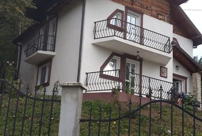 Casă cu 4 camere cu Teren 329 Mp în Bezdead - 7
