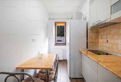 Apartament cu 2 camere decomandat în Tractorul - 15