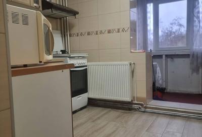Apartament cu 3 camere decomandat în Nicolina - 8
