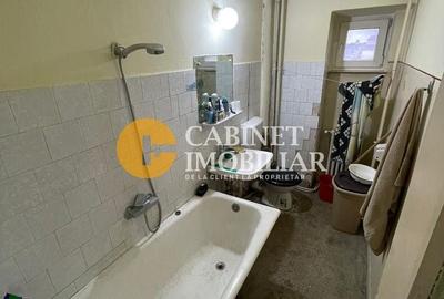 Apartament cu 3 camere decomandat în Bd. Independenței - 5