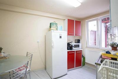 Casă cu 4 camere cu Teren 150 Mp în Central - 11