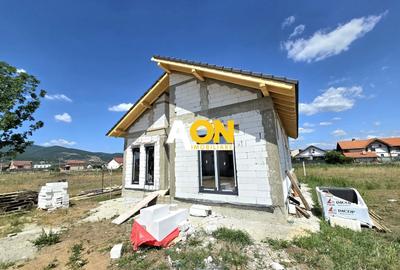 Casă individuală cu 3 camere cu Canalizare în Micești - 2