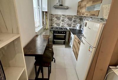 Garsonieră în Roșu - 2