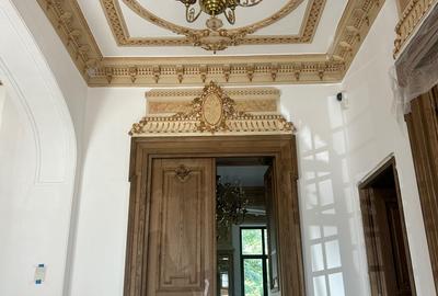 Cladire deosebită cu arhitectura interbelică cu destinație pentru sediu firma - 11