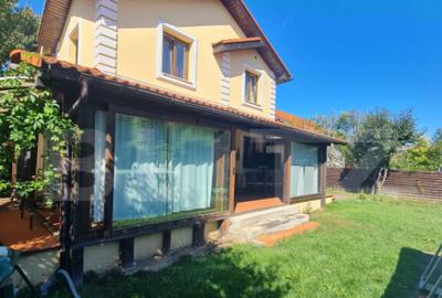 Casa individuala cu 4 camere, 520 mp de teren, zona cu acces - 8