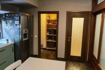 Apartament 5 Camere, 3 Băi, cu curte proprie UNIRII - 5