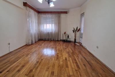 Apartament cu 3 camere decomandat în Central - 2