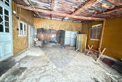 Casă cu 4 camere cu Teren 694 Mp în Central - 8