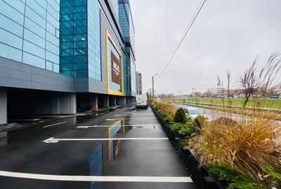 Birou, de 10,900 mp, în Podul de Piatră - 10