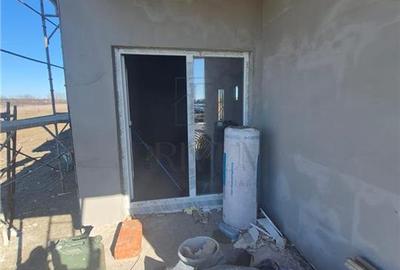 Duplex cu 4 camere cu Canalizare în Moșnița Veche - 4