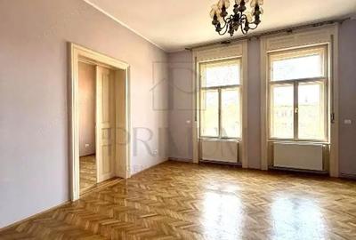 Apartament cu 5 camere decomandat în Sinaia - 3
