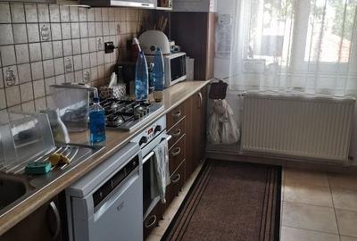 Apartament 3 camere in zona strazii Bucuresti - 3