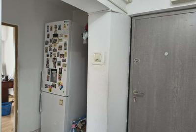 Vanzare apartament 3 camere decomandat Slobozia Central - 2