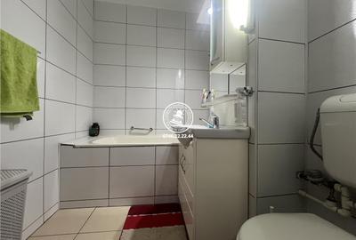 Apartament decoamndat cu 3 camere si 2 bai - Nicolina - 12