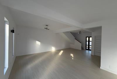 Casă individuală cu 4 camere cu Canalizare în Central - 3