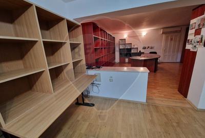 Casa / Vila P+1+M/ de inchiriat / 232 mp / Ultracentral - 14