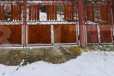 Casă cu 3 camere cu Teren 1948 Mp în Central - 10