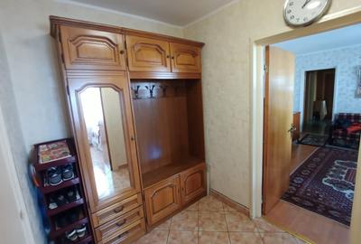Apartament cu 3 camere semidecomandat, mobilat în Alexandru Obregia - 6