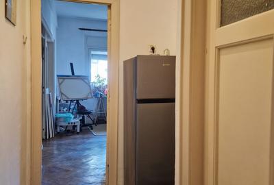 Universitate - Vasile Lascar - Apartament 3 camere - centrala termica - 2 gr san - 16